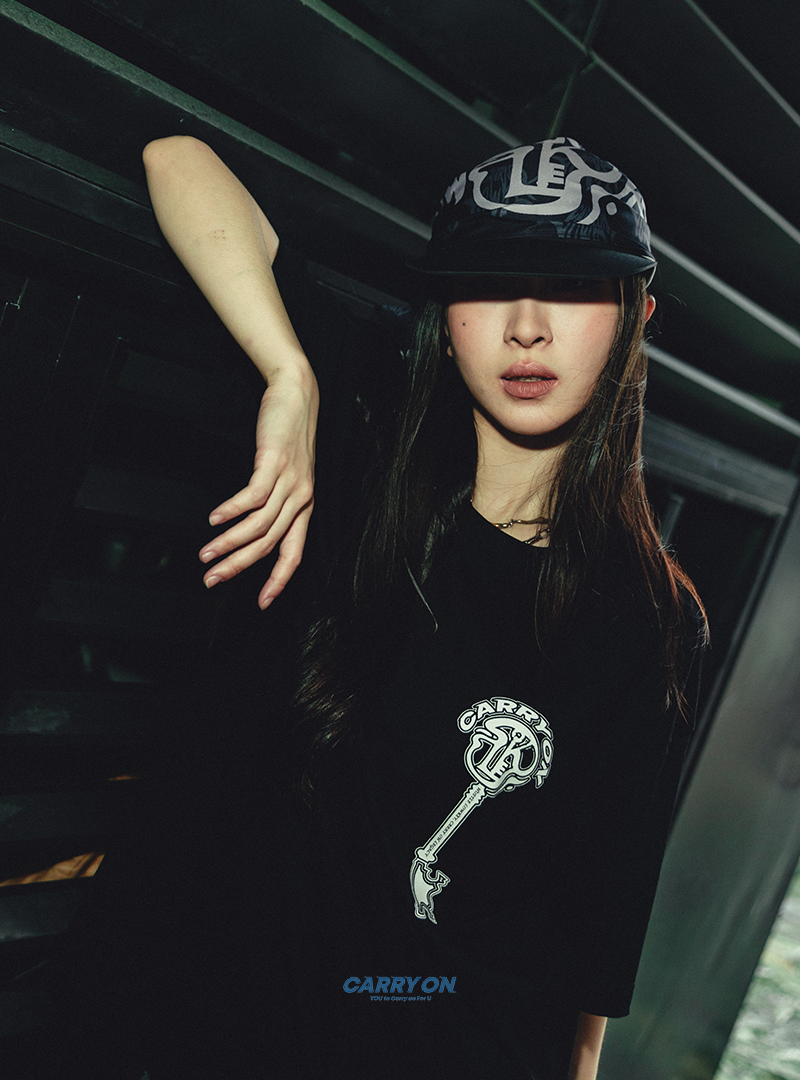 CARRYON X Lowkey 25SS Double Name Logo Tee 鑰匙 聯名短T 黑色 台灣製