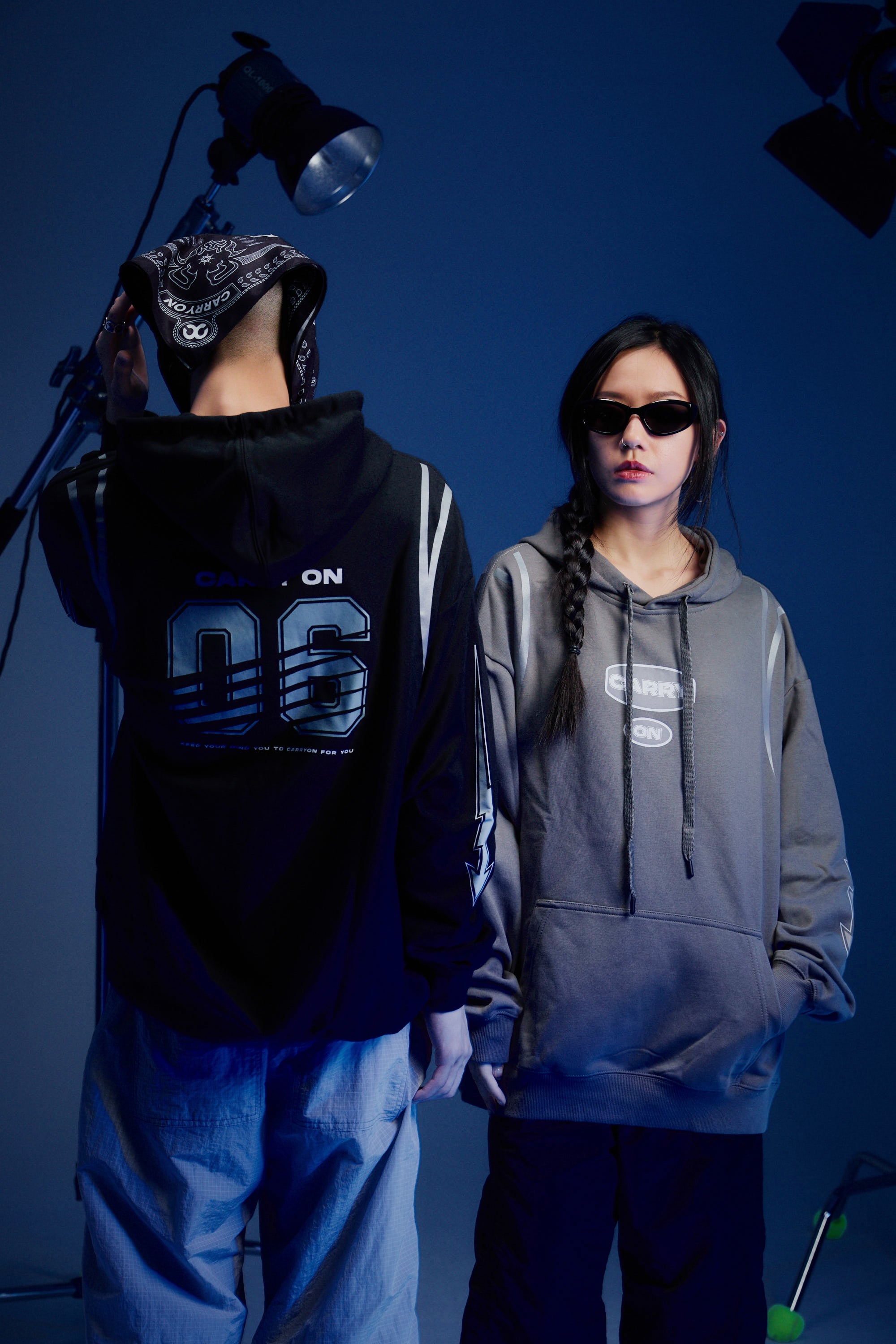 CARRYON 24FW Thunder Flow Hoodie 330g 毛圈巾 閃電 反光條 帽T  灰色
