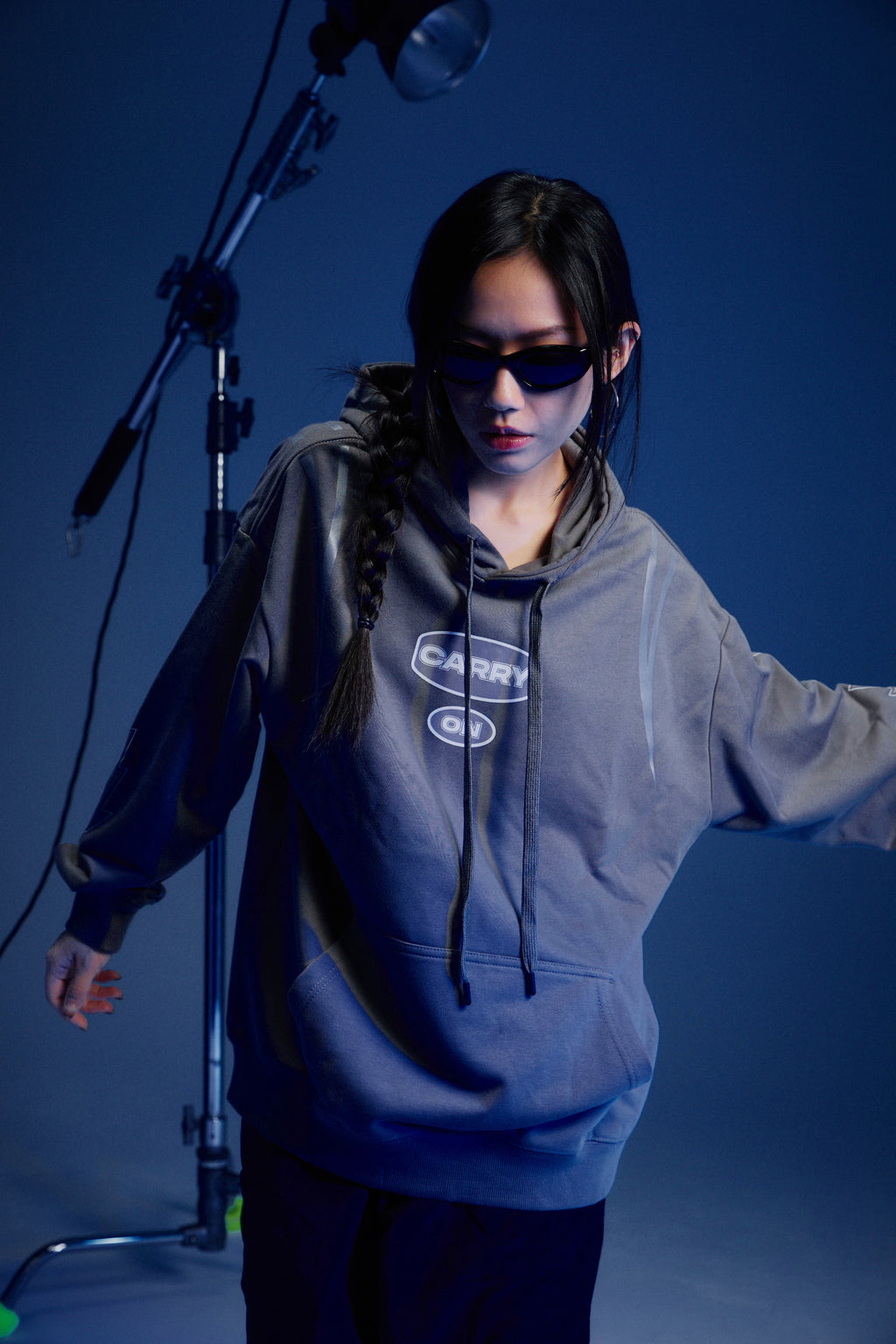 CARRYON 24FW Thunder Flow Hoodie 330g 毛圈巾 閃電 反光條 帽T  灰色