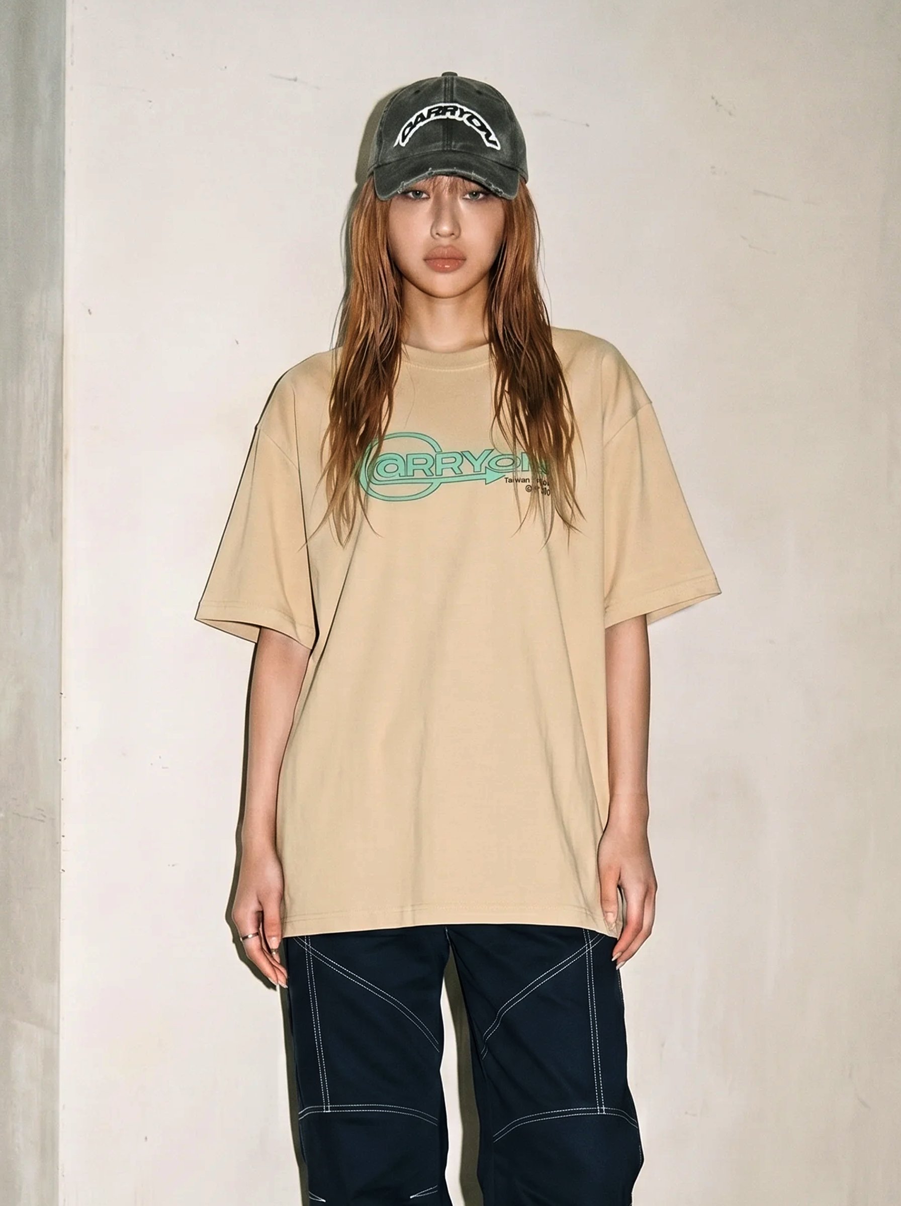 CARRYON 26SS Pre-Release Arrow Logo Tee 經典箭頭短T 卡其
