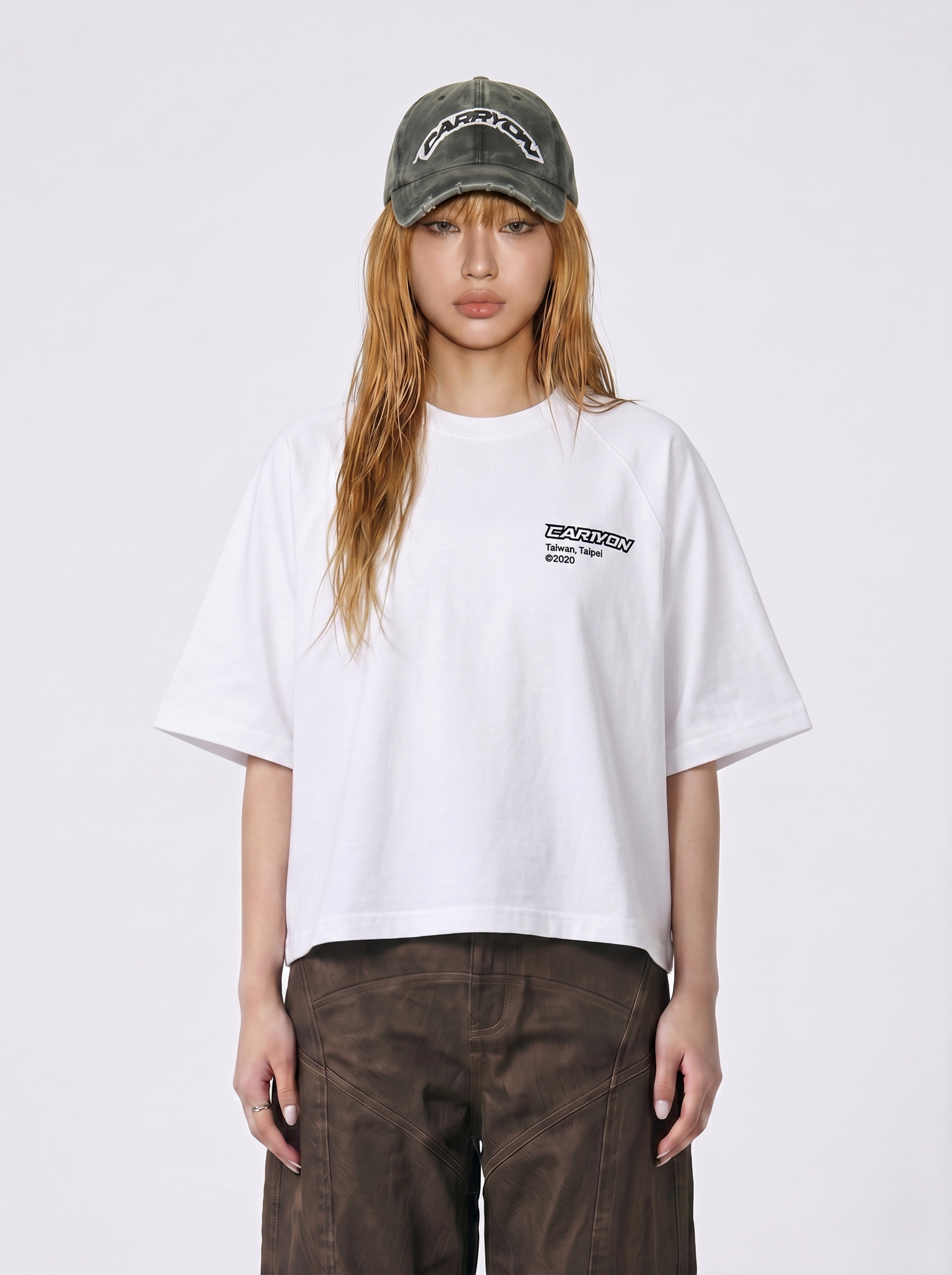 CARRYON 26SS Essential Logo Tee 刺繡短袖 白色 Boxy 版型