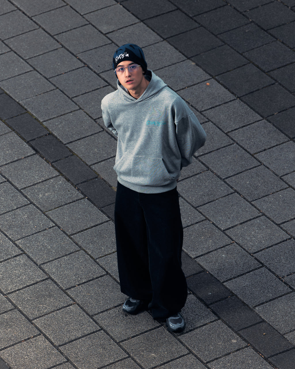 CARRYON 26 Pre-Spring LIFE IS A BITCH Hoodie 內刷毛帽T  灰色