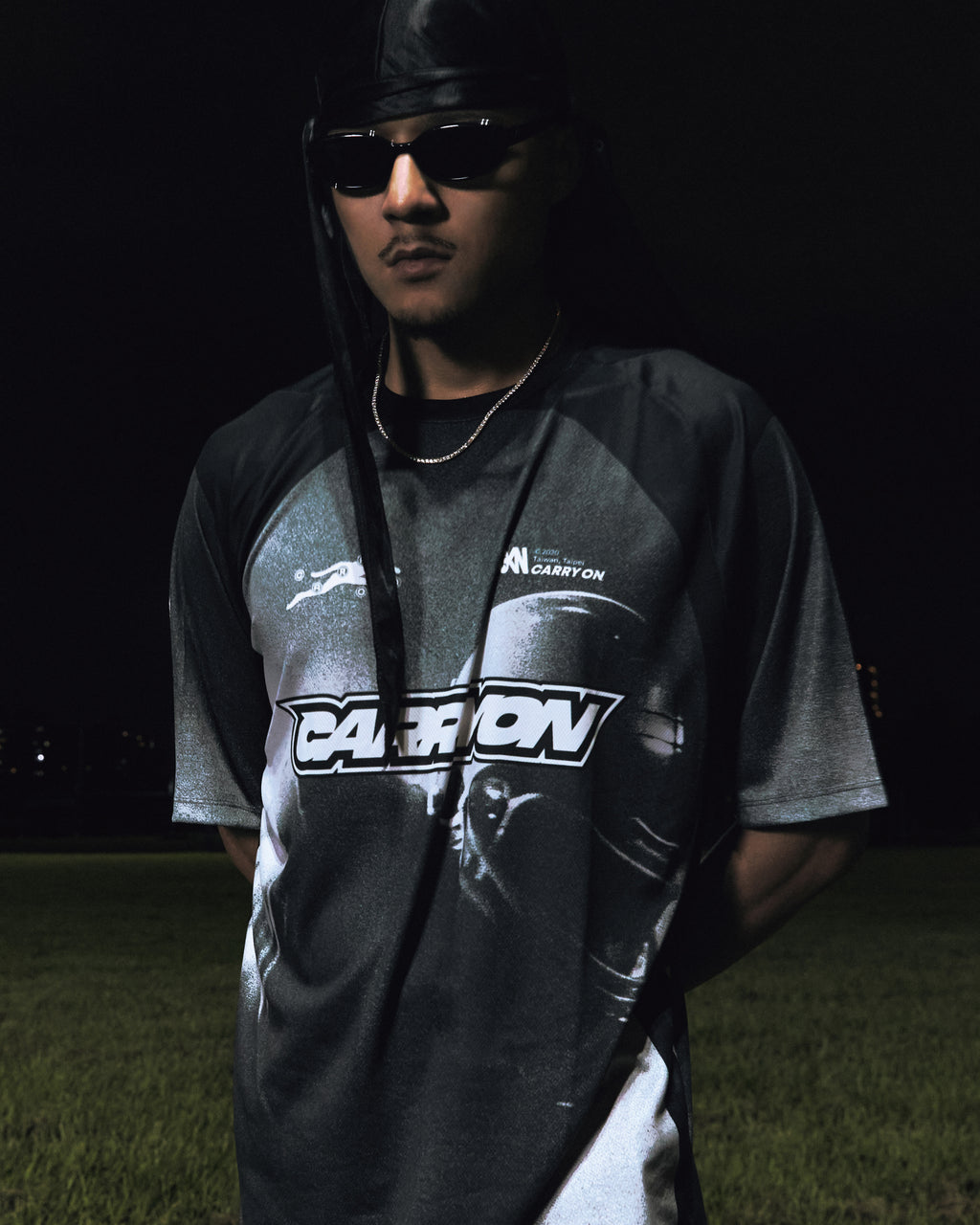 CARRYON 26SS Gridiron Graphic Raglan Jersey 橄欖員球衣 黑色