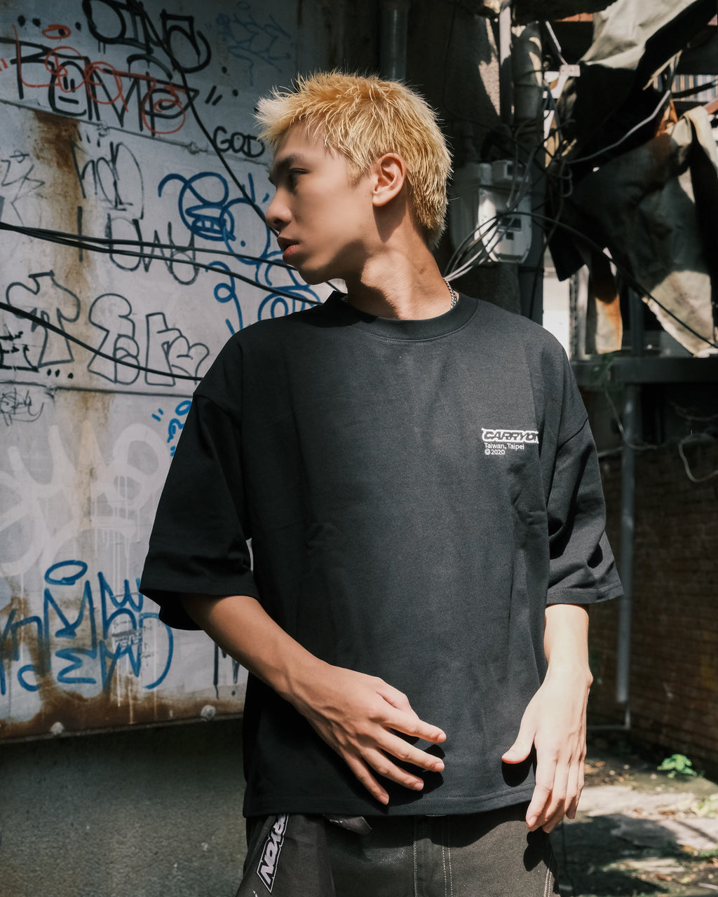 CARRYON 26SS Essential Logo Tee 刺繡短袖 黑色 Boxy 版型