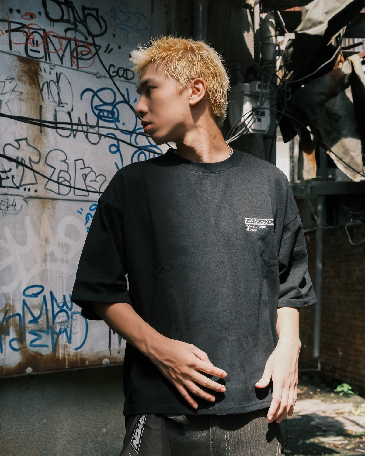 CARRYON 26SS Essential Logo Tee 刺繡短袖 黑色 Boxy 版型