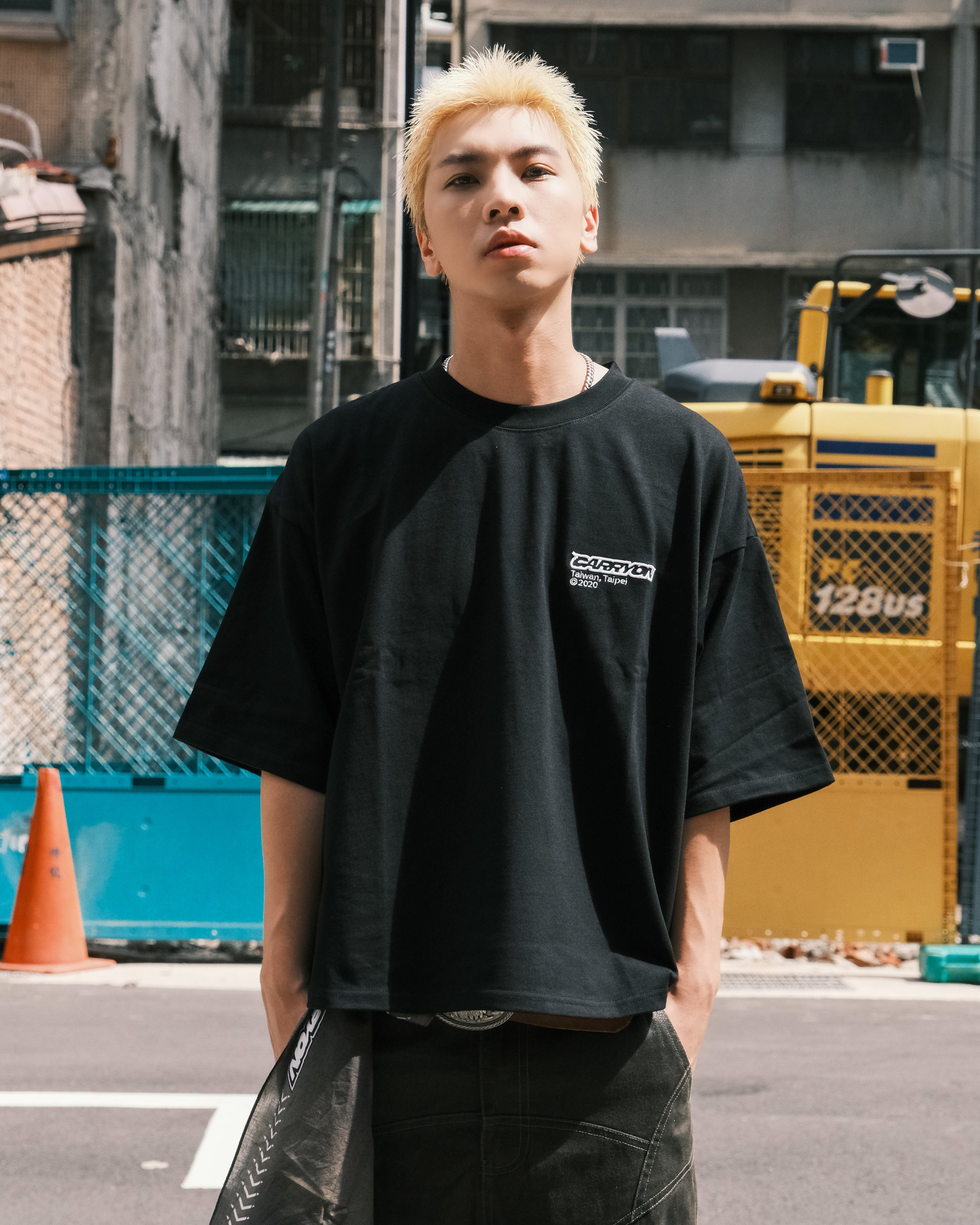CARRYON 26SS Essential Logo Tee 刺繡短袖 黑色 Boxy 版型