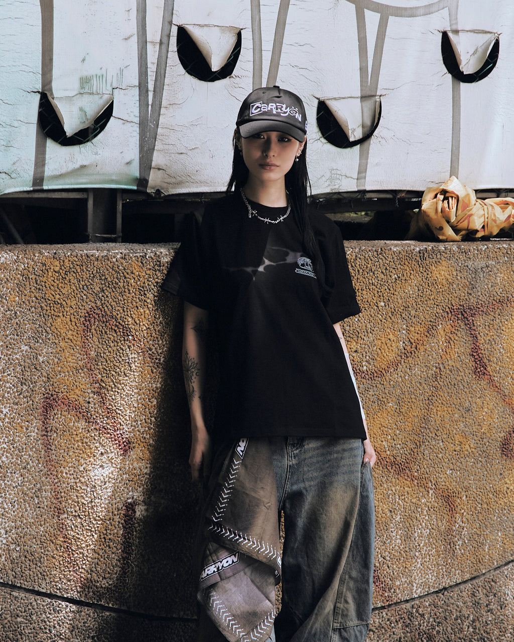 CARRYON × LOWKEY 26SS LOWFREQ VOL.3  聯名款短T 黑色