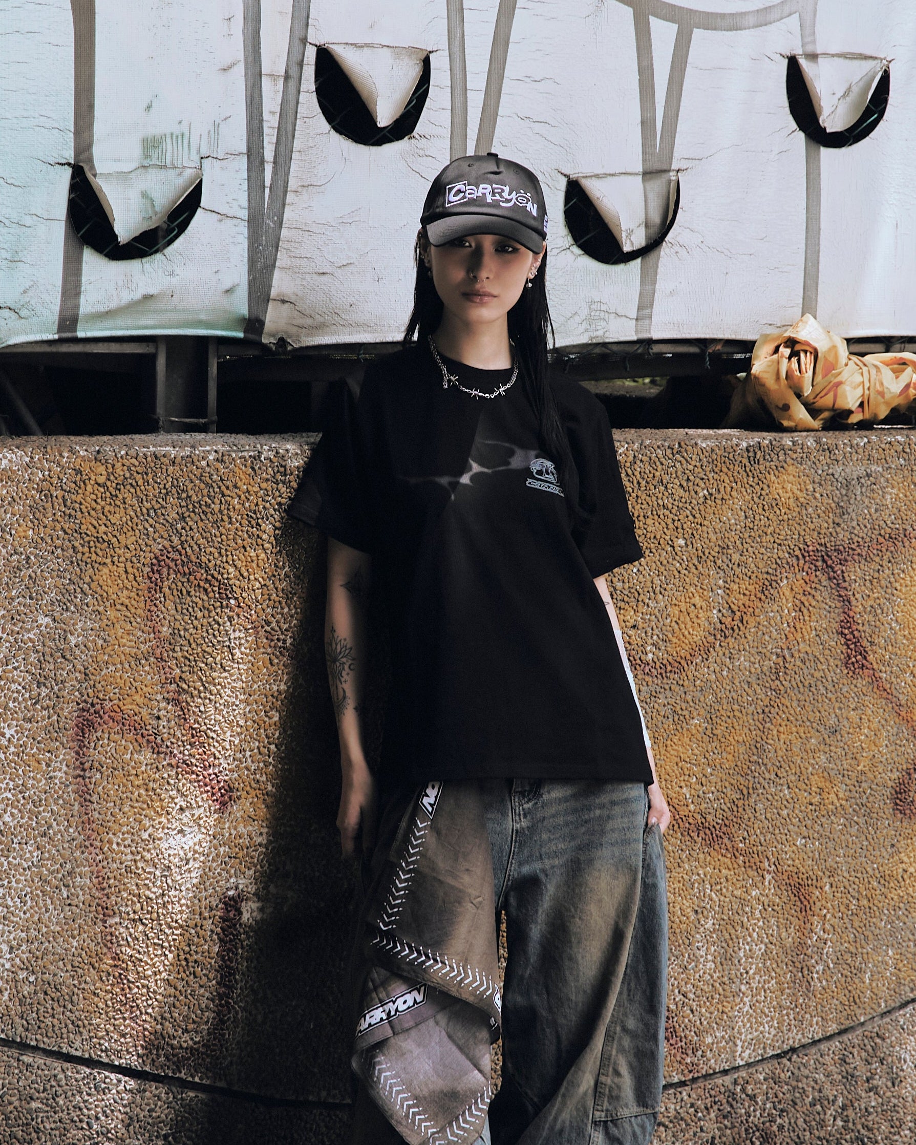CARRYON × LOWKEY 26SS LOWFREQ VOL.3  聯名款短T 黑色